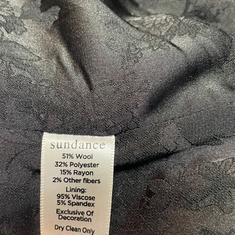 Sundance Rosette Highland Black Wool Blend Button Up
Elbow Patch Blazer Size 4. - Picture 8 of 11